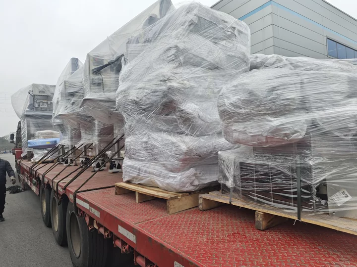 adf3eaa97f7041a4a44ff26063264e57