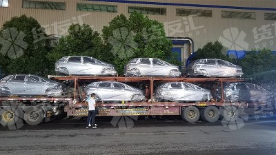 专业服务赢得信赖，7台白车身安全抵达目的地！